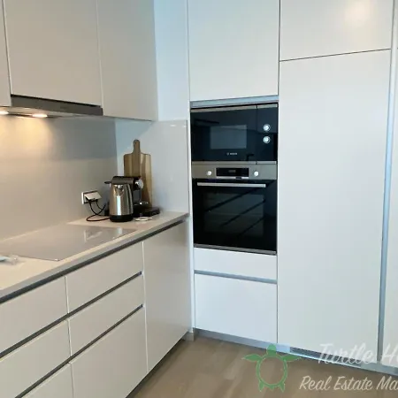 2 Bedroom With Pool And Garage For 2 Cars Lägenhet *
