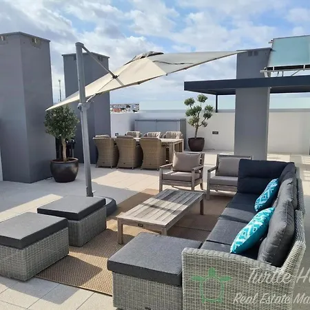 2 Bedroom With Pool And Garage For 2 Cars Lägenhet