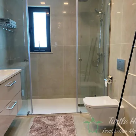 Apartmán 2 Bedroom With Pool And Garage For 2 Cars